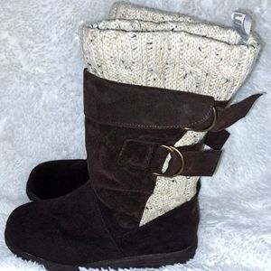Muk Luks Size 6 Women's Brown Knit Boots